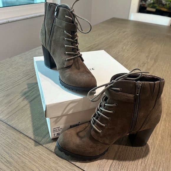 Style & Co. Dark Olive Combat Boots Size 7 Like New - Picture 6 of 12